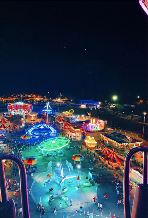 Ferris Wheel, State Fair Fair Astethic, The Fair, Fair At Night Aesthetic, State Fair Aesthetic, County Fair Aesthetic, State Fair Outfit Ideas, Fair Aesthetic, Fair Rides At Night, Amusement Park Outfit