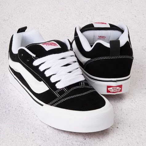 Trendy Shoes For Men, Best Sandals For Men, Vans Skate Shoes, Boys School Shoes, Vans Outfit, Vans Store, Vans Skate, Black And White Shoes, Skate Shoe