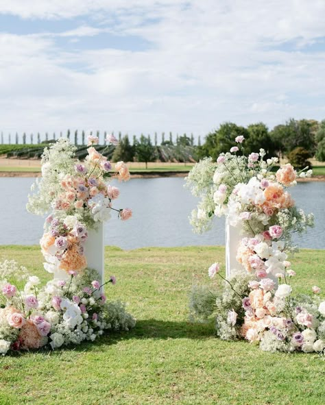 Wedding Ceremony Pillar Flowers, Alter Floral Arrangement, Alter Wedding Decorations, Acrylic Pedestal, Alter Flowers, Wedding Alter, Pedestal Display, Wedding Alters, Pastel Wedding Flowers