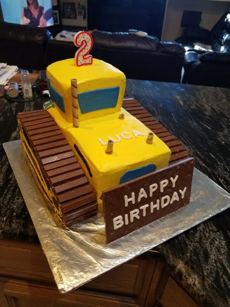 Construction Birthday Cake Boys, Digger Cakes For Boys, Escavator Cakes For Boys, Skid Steer Cake, Cake Bagger, Homemade Construction Birthday Cake, Construction Smash Cake, Diy Excavator Cake, Chocolate Digger Cake