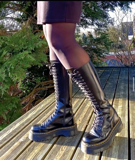 Doc Martens Knee High Boots, Knee High Docs, Knee High Dr Martens, Knee High Dr Martens Outfit, Knee High Doc Martens, Hairstyles Goth, Pinup Hairstyles, Tall Lace Up Boots, Goth Shoes