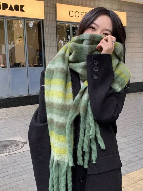 Green Plaid Scarf Outfit, Striped Scarf Outfit, Long Scarf Outfit, Green Scarf Outfit, Scarf Outfit Winter, Scarf Aesthetic, Trendy Scarf, How To Wear A Blanket Scarf, Trendy Scarves