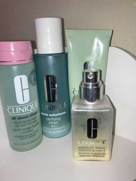 Clinique Skincare Routine, Eyeshadow Swatches, Foundation Swatches, Clinique Skincare, Face Skin Care Routine, Skin Care Routine Order, Strawberry Blonde Hair, Skincare Review, Face Skin Care