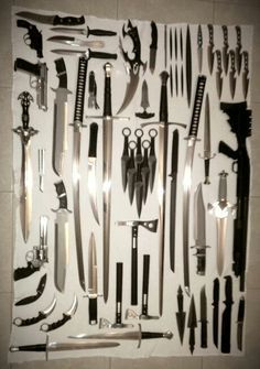 Zombie Astethic, Zombie Core, Zombie Survival Kit, Knife Aesthetic, Pretty Knives, Tactical Gear Loadout, Cool Swords, Cool Knives, Zombie Apocalypse