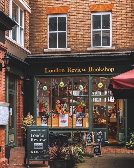 London Bookstore, Bookshop Café, Bloomsbury London, London Cafe, Aesthetic London, Bookstore Cafe, London Baby, London Aesthetic, Menu Book