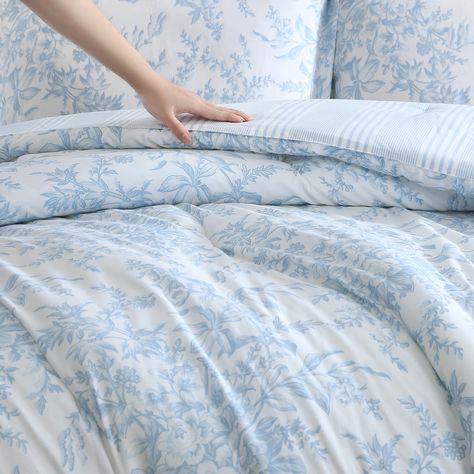 Laura Ashley Bedford Reversible Cotton Blue Comforter Set - Bed Bath & Beyond - 37169631 French Blue Bedding, Light Blue And White Bedding, Pale Blue Bedding, Blue And White Coastal Bedroom, Blue And White Bedroom Aesthetic, Blue Bedding Ideas, Blue Floral Comforter, Blue Floral Bedding, Light Blue Comforter