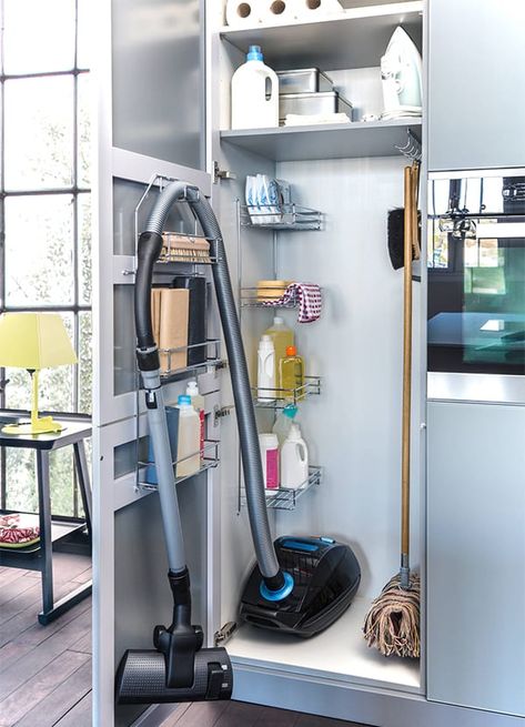 Closet Cleaning Supplies, Contemporary Kitchen Inspiration, Vacuum Cleaner Storage, Ikea Closet Organizer, Organiser Cucina, Cleaning Supply Storage, Space Saving Hacks, Broom Closet, Cleaning Supplies Organization