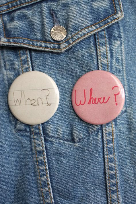 Suzy Moonrise Kingdom, Red Piano, Wes Anderson Movies, Wes Anderson Films, Iris West, Movie Pins, Nancy Wheeler, Moonrise Kingdom, Button Badges