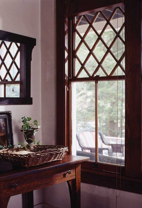 Windows Common to the Arts & Crafts Era - The diamond pattern in the top sash of a vacation cottage likely came from a stock building supply house ca. 1920. Arts And Crafts Windows, Beaded Window Casing, Diamond Windows, Bathroom Conversion, Craftsman Style Windows, Craftsman Windows, Craftsman Window, Earthy Interiors, Prospect House