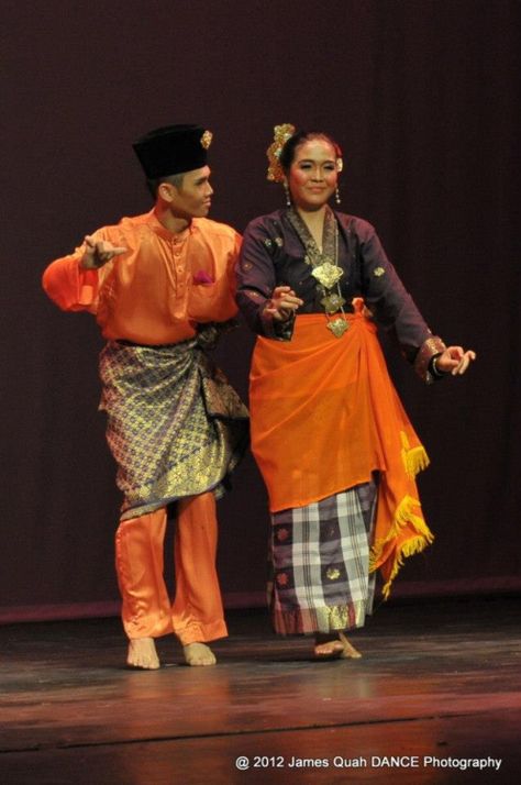 Malaysian Clothes, Experimental Theatre, Cultural Dance, 21 December, Female Dancers, Dance Poster, Traditional Dance, Traditional Music, The End Of The World