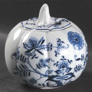 Blue Danube (Japan) Blue Danube (New 2002 Production) Pumpkin Jar, Fine China Di Blue Danube China, Decorating With Blue And White Porcelain, Hutch Styling, Blue And White Dinnerware, Kitchen Decor Collections, California Decor, Mini Teapot, Blue Dishes, Blue Onion