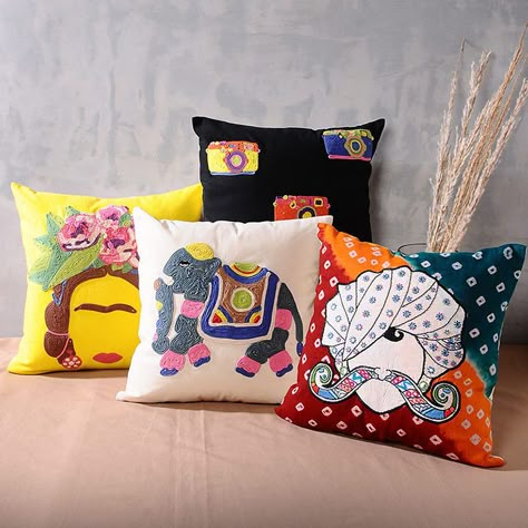 Pillow Covers Design, Crochet Cushion Covers, Painted Pillows, Hand Painted Pillows, Pillows Decorative Diy, Fabric Paint Diy, Cushion Embroidery, Painting On Clothes, Fabric Painting On Clothes