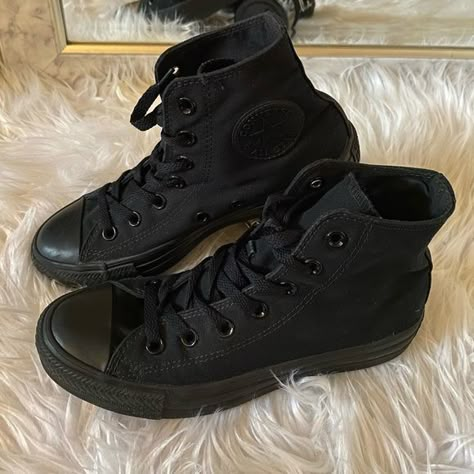 Converse Chuck Taylor All Star Classic Black Monochrome Shoes | US Size 7 Full Black Converse, Black Monochrome Converse, Black Converse Aesthetic, All Black High Tops, Black Leather Converse, All Black Converse, Converse Aesthetic, Black Chuck Taylors, Black Chucks