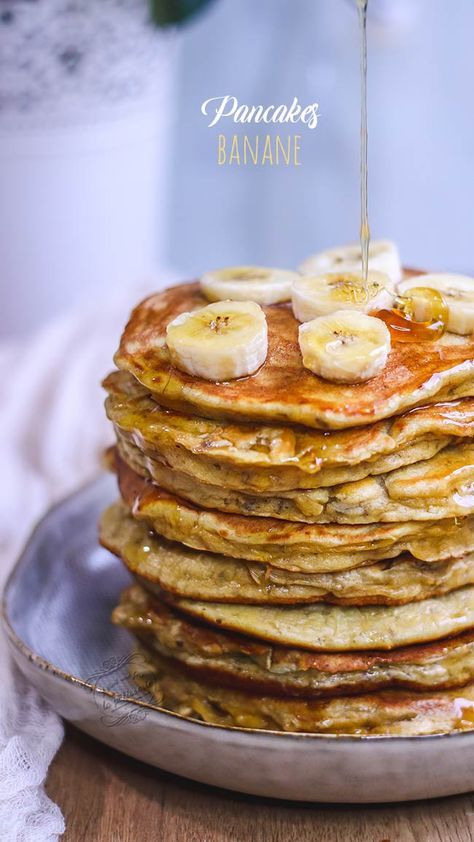 Fast Snack Recipes, Pancakes Banane, Pancake Banane, Snack Sani, Fast Snack, Plats Healthy, Pancake Recipe Easy, No Sugar Diet, Homemade Pancakes