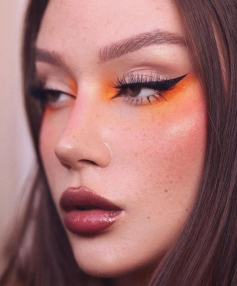 Pumpkin Spice Makeup, Orange Eyeshadow, Orange Makeup, Fall Makeup Looks, Makeup Eye Looks, Creative Eye Makeup, Festival Makeup, Eye Makeup Art, Fall Makeup