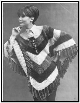 Definitely retro & I like it Crochet Poncho Free Pattern Woman, Hippie Crochet Patterns, Fall Crochet Ideas, Mexican Crochet, Crocheted Sweaters, Crochet Pour Halloween, Poncho Au Crochet, Clothing Crochet, Fingerless Gloves Crochet Pattern