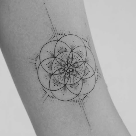 Geometric Flower Tattoo, Small Mandala Tattoo, Flower Of Life Tattoo, Bohemian Tattoo, Spiritual Tattoo, Sacred Geometry Tattoo, Beautiful Flower Tattoos, Geometry Tattoo, Sunflower Tattoos