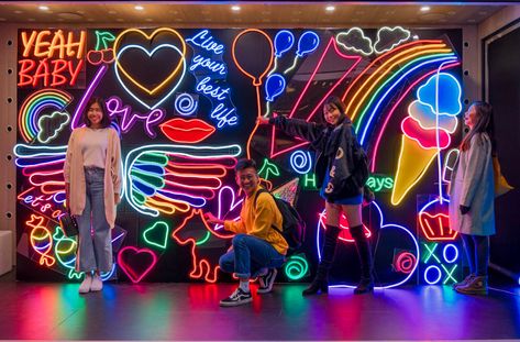 Neon Lights Wall, Cafe Neon Lights, Neon Selfie Wall, Dj Backdrop, Selfie Walls, Neon Art Installation, Neon Installation, Neon Event, Neon Wall Lights