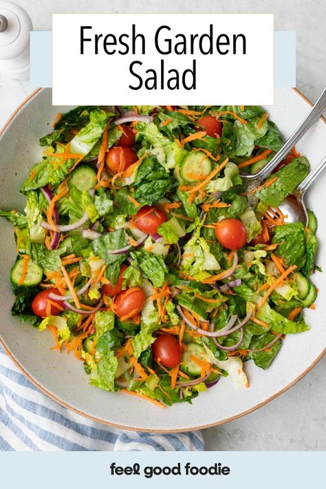 Classic Green Salad, Garden Salad Ideas, House Salad Recipe, Raw Vegetable Salad, Everyday Salad, Freeze Meals, Salad Vinaigrette, Garden Salad Recipe, Salad Garden