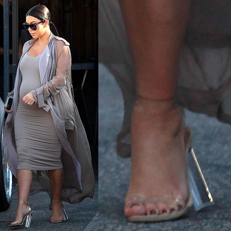 Heavily pregnant Kim Kardashian in Yeezy season 2 clear sandals with perspex heels that look like they're about to snap while leaving an office in Sherman Oaks in Los Angeles, California, on September 28, 2015. Kim Kardashian In Yeezy, Clear Heels Outfit, Yeezy Season 2, Transparent Sandals, Chipped Nail Polish, Heavily Pregnant, Jeans Heels Outfit, Clear Sandals, Transparent Heels