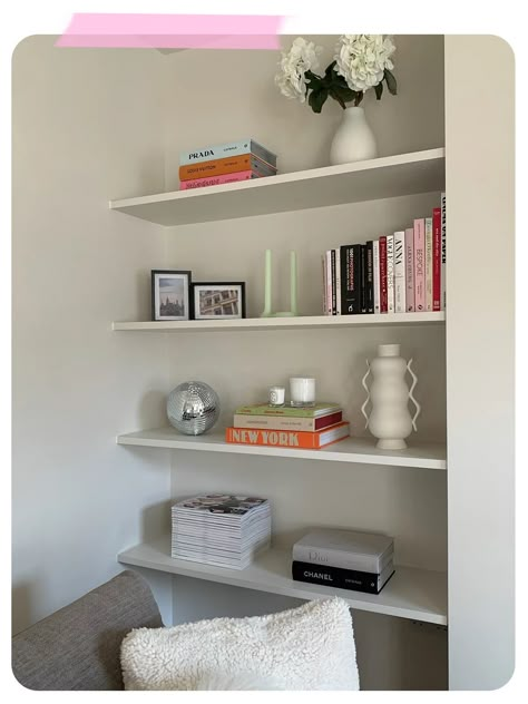 Desk In Bedroom Master, Desk In Bedroom, Shelving Hardware, Floating Shelves Bedroom, Shelf Decor Bedroom, Shelf Decor Living Room, Shelves For Storage, Hanging Craft Ideas, Hanging Craft