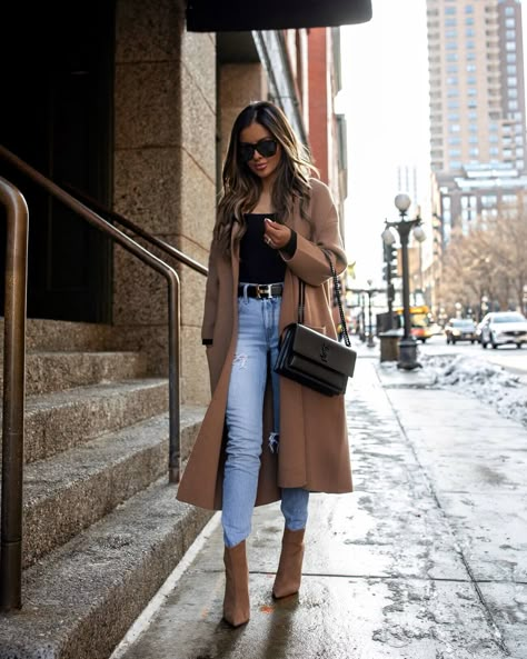 Basics Outfit, Mia Mia Mine, Maria Vizuete, Functional Wardrobe, Mia Mia, Photo Outfit Ideas, Spring Capsule Wardrobe, Camel Coat, Instagram Outfits