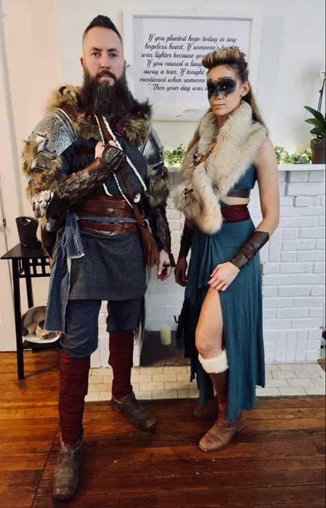 Make Viking Costume, Viking Dress Up, Viking Couples Costumes, Vikings Costume Female, Ren Faire Couple Costume, Viking Queen Costume, Women’s Viking Costume, Viking Costume Couple, Viking Couple Costume