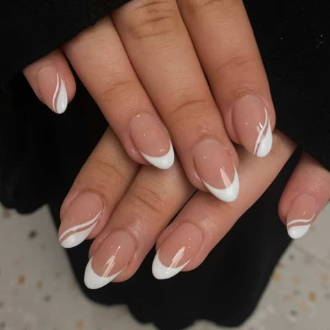 French Tip With Little Design, White French Tip Nails Almond Design, Nails To School, Fun White French Tip Nails, White Nails Hoco, Gel Nails Ideas White, Simple French Tip Nail Designs, Cute French Tips With Designs, White Tip Acrylic Nails With Design