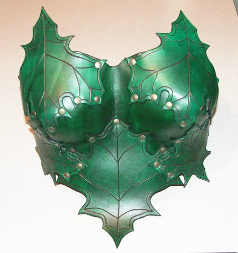 leaf armor Leaf Armor, Spirit Costume, Armor Ideas, Poison Ivy Costumes, Leaf Skirt, Night Elf, Leather Armor, Woodland Fairy, Fairy Fashion