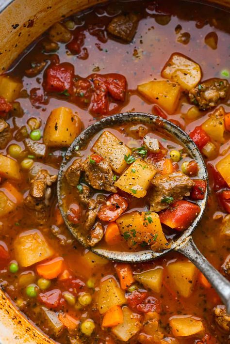 The BEST Vegetable Beef Soup Best Vegetable Beef Soup, Beef Soup Crockpot, Veg Beef Soup, Beef Lentil Soup, Crockpot Vegetable Beef Soup, Beef Stew Soup, Beef Veggie Soup, Easy Vegetable Beef Soup, Vegetable Soup Crock Pot