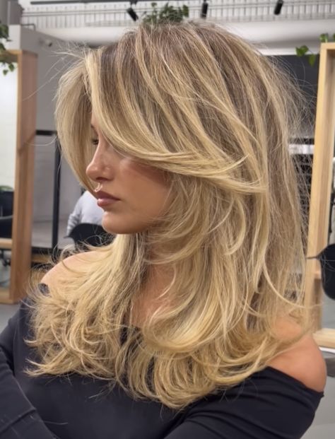 90s Haircuts Blowout, 90s Bombshell Layers, Short Blonde Hairstyles Layers, Blonde Highlights 90s Layers, Haircut Inspiration Layers, Blonde Balayage 90s Blowout, Layered Hair Curtain Bangs Long, Layered Highlighted Hair Medium, Brown Layers With Highlights