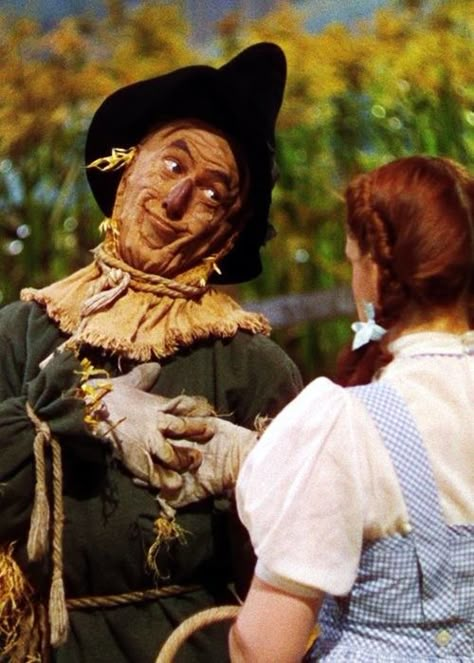 Ray Bolger, Wizard Of Oz Movie, Wizard Of Oz 1939, Oz Movie, Follow The Yellow Brick Road, Dorothy Gale, Wonderful Wizard Of Oz, The Yellow Brick Road, The Wonderful Wizard Of Oz