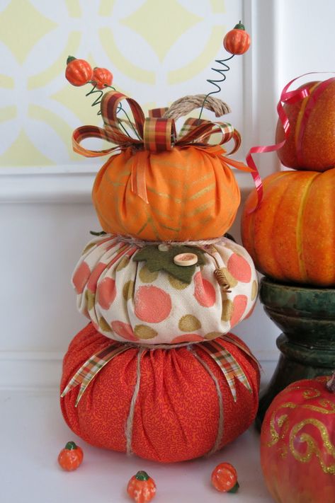 Pumkin Decoration, Fall Home Decor Ideas, Porch Pumpkins, Pumpkin Topiary, Pumpkin Bead, Ribbon Decorations, Stacked Pumpkins, Fabric Pumpkins, Diy Pumpkin