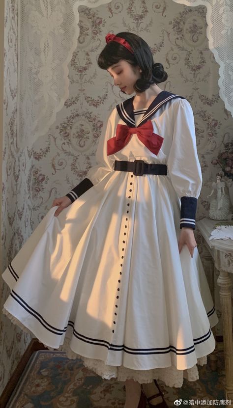 Old Fashion Dresses Vintage Classy, Gaun Abad Pertengahan, Op Dress, Lolita Outfits, Sailor Style, Old Fashion Dresses, Sailor Dress, Kawaii Fashion Outfits, Mori Girl