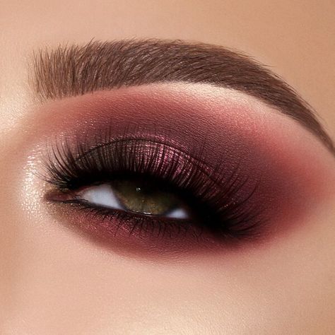 Smoky Red Eye Makeup, Dark Red Smokey Eye Makeup, Maroon Smokey Eyes, Black And Red Smokey Eyeshadow, Persephone Makeup, Dark Red And Black Eyeshadow, Burgundy Makeup Look, Burgundy Eye Makeup, Smoky Makeup