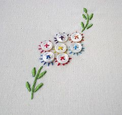 Loving buttons and embroidery right now. This would look sweet with lots of button flowers. Áo Blu, Pola Kristik, Pola Sulam, 자수 디자인, Hand Embroidery Stitches, Button Crafts, Button Flowers, Hand Embroidery Patterns, Embroidery Inspiration