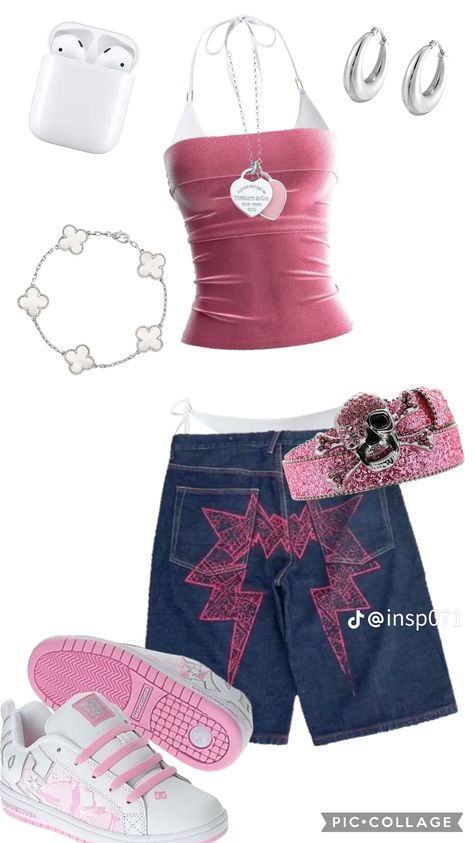 Spooky Island Outfits, 2000 Y2k Outfits, Beach Outfit Girl, Mystic Outfits, Pink Outfit Summer, 2000 Streetwear, Y3k Outfits, Summer Outfit Beach, Girl Streetwear