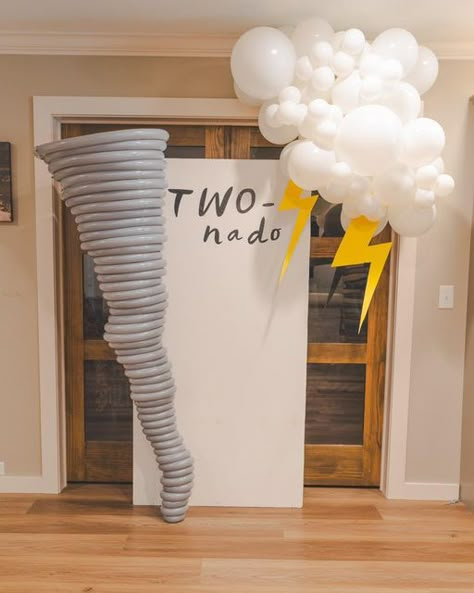 Styled Events by Ashtyn on Instagram: "TWO-Nado themed birthday party for Dutton! 🌪️⚡️🎈 This was SO fun! I always love getting to try new things and test out some new skills 🤩  Thank you so much Haley Tabor Bundy for always supporting me! 🫶🏼" 2nd Birthday Boys, Boy Birthday Party Themes, Baby Birthday Themes, Second Birthday Ideas, Kids Themed Birthday Parties, Birthday Themes For Boys, 2nd Birthday Party Themes, Kids Birthday Themes, 2nd Birthday Ideas