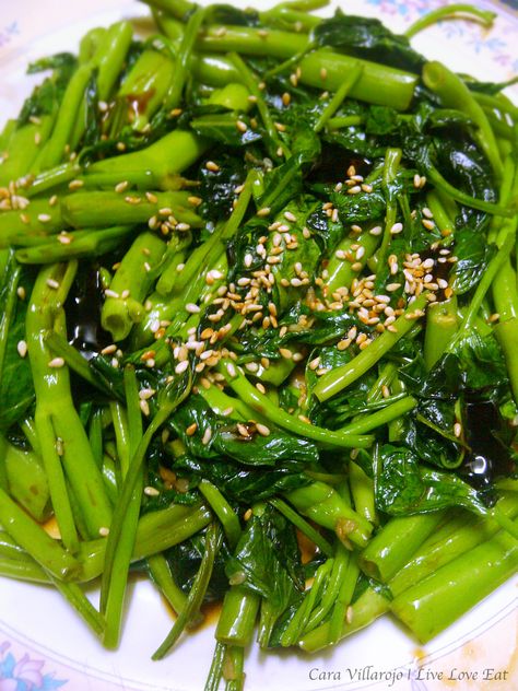 Stir-Fried Water Spinach Japanese Veggies, Kangkong Recipe, Pickle Dishes, Filipino Vegetable Recipes, Dorm Meals, Veggie Stir Fry Recipes, Asain Food, Fried Spinach, Vegetable Stir Fry Recipe