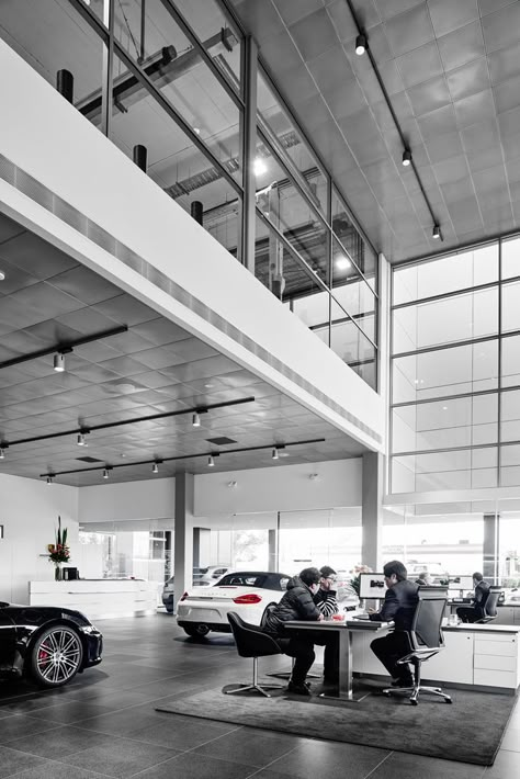 Car Dealership Design, Car Showroom Architecture, Automotive Showroom, Car Showroom Interior, Dealership Showroom, Car Showroom Design, Laferrari Aperta, Car Decorations Interior, Retail Office