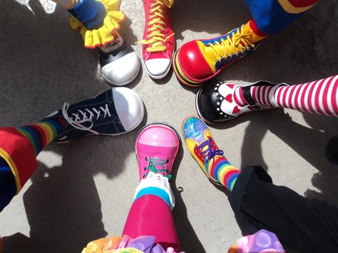 Cute Clown Aesthetic, Aesthetic Account, Clown Aesthetic, Clowncore Aesthetic, Circus Aesthetic, Clown Shoes, Me And My Friends, Cute Clown, Clowning Around