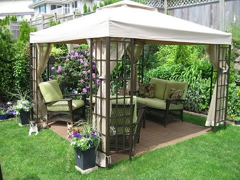 Quiet time. Outdoor living space with a view of the flower garden. Inexpensive Landscaping, Cheap Landscaping Ideas, Backyard Ideas For Small Yards, Gazebo Ideas, Backyard Shade, Backyard Canopy, Cheap Backyard, Ideas Decoracion, Backyard Gazebo