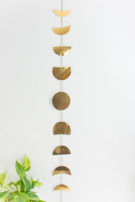 Diy Moon Phase, Diy Moon, Diy Wand, Gold Foil Paper, Metal Tree Wall Art, Moon Wall Art, Diy Simple, Wall Hanging Diy, Witchy Decor