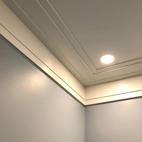 8 Modern Crown Molding Designs and Ideas | The Family Handyman Big Crown Molding Ideas, Craftsman Crown Molding, Farmhouse Crown Molding, Ceiling Molding Ideas, Modern Crown Molding, Molding Ceiling, Cornice Design, Ceiling Trim, Interior Ceiling Design