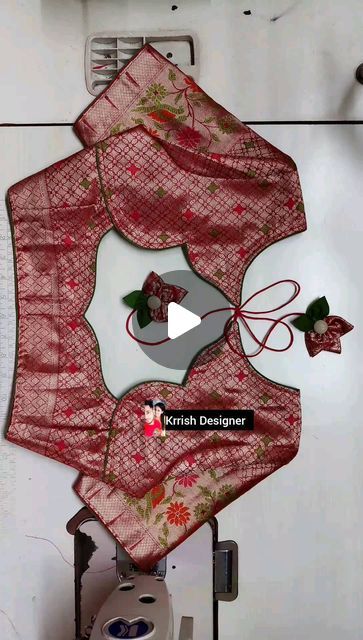 Trending Blouse Design 2024 Fashion, Hand Design For Blouse, New Back Neck Designs For Blouses, New Blouse Designs Fashion 2024, Blouse Back Neck Designs Pattern Fashion, Hands Blouse Designs, Blause Desine Latest Back, Blouse Designs Fancy, Cut Work Blouse Designs