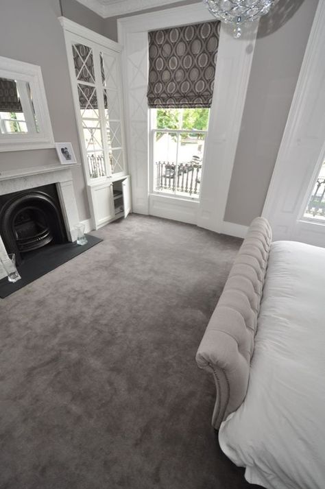 Elegant cream and grey styled bedroom. Bedroom Carpet Colors, Grey Carpet Living Room, Grey Carpet Bedroom, Carpet Green, Beautiful Bedroom Designs, Murphy Bed Ideas, Carpet Ideas, Carpet Bedroom, Trendy Living Rooms