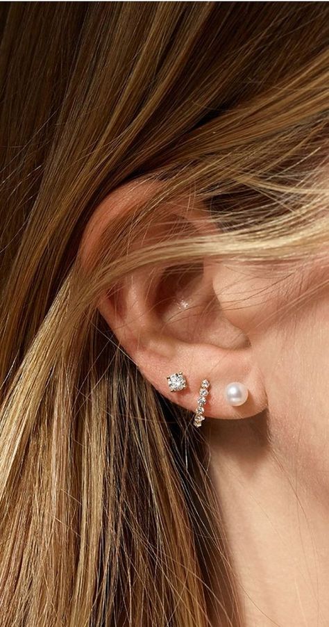 Fashion Ear Piercings, Elegant Ear Piercings Classy Beautiful, 3 Ear Peicerings Ideas, Multiple Ear Piercings Wedding, Multiple Ear Piercings Classy, Ear Party Inspiration, 3 Lobe Piercings Ideas Minimalist, 2nd And 3rd Hole Piercings, How To Style Ear Piercings