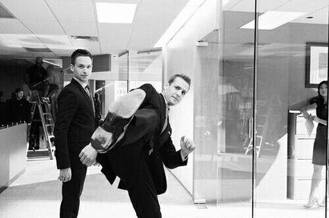 Gabriel Macht Mike Harvey, Suits Cast, Suits Serie, Suits Tv Series, Suits Tv Show, Mike Ross, Specter Suits, Suits Quotes, Harvey Specter Suits