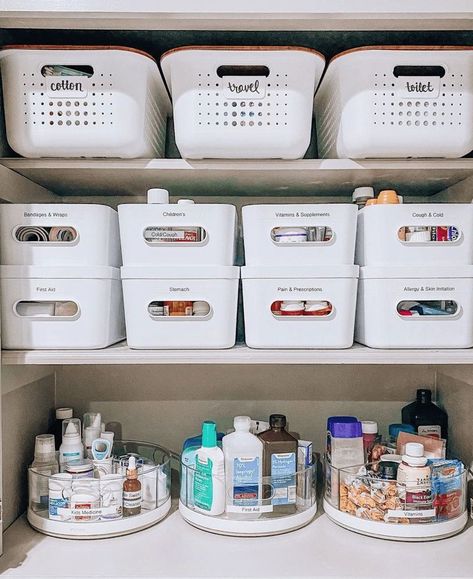 Medication Organization Storage, Bathroom Closet Organization Ideas, Bathroom Closet Organization, Medicine Cabinet Organization, Medication Organization, Closet Organization Ideas, House Organisation, Medicine Organization, Medicine Storage