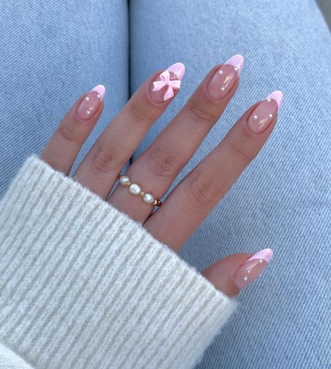 Bows + pearls = the best combo 🎀 #rg @naileditbeauty Nail Art French, Romantic Nails, Nails Inspired, Floral Nails, Fashion 2024, Look Chic, Cosmopolitan, Spring Nails, Pretty Nails